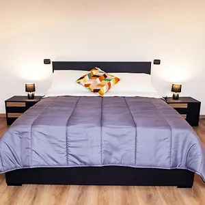 https://artisti-home-naples.hotels-amalfi.com