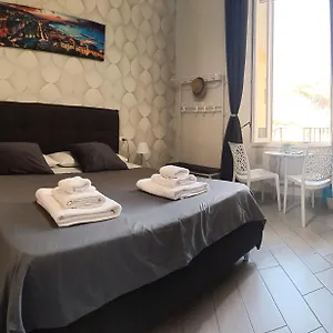 https://ruggiero-rooms-naples.hotels-amalfi.com