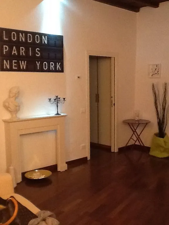 Suite Lungara Rome Apartment